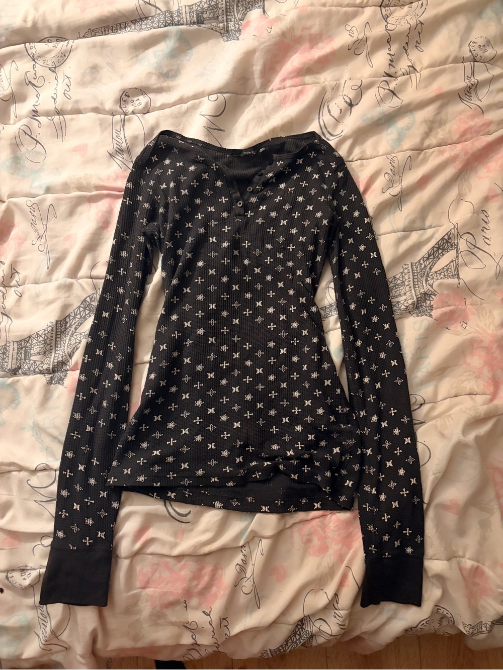 Rare Y2k Vintage Hurley Black Long-Sleeve Ribbed Henley Top